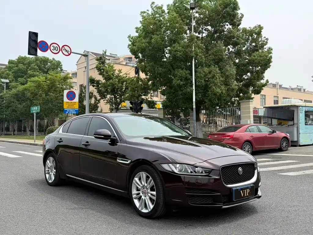 Jaguar XEL — миниатюра 3