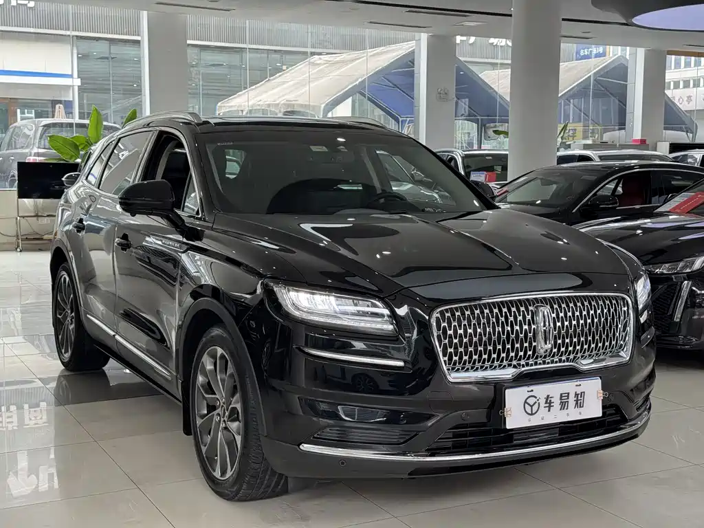 Lincoln Nautilus 2021 2.0T Premium