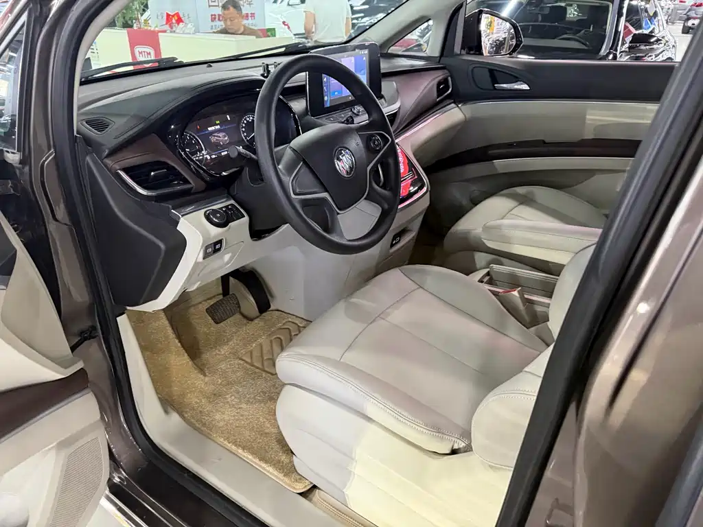 Buick GL8 — миниатюра 9