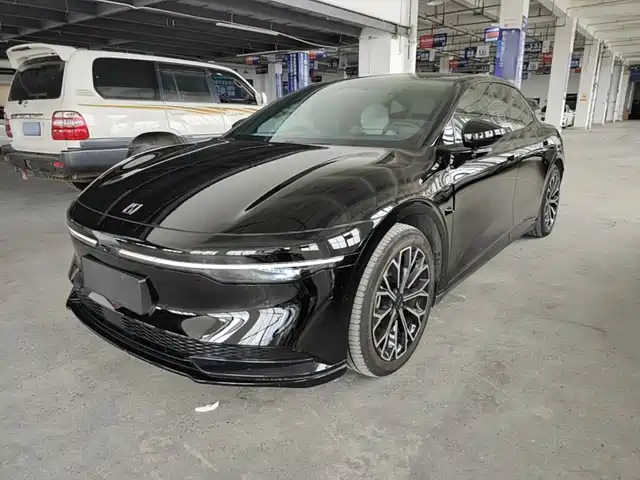 2024 Zeekr 007