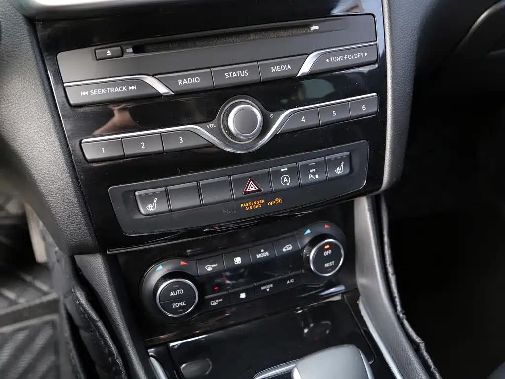 Infiniti QX30 — миниатюра 9