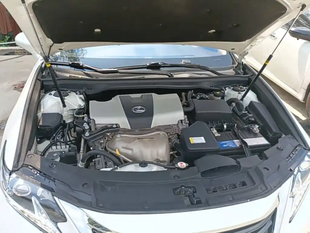 Lexus ES — миниатюра 20