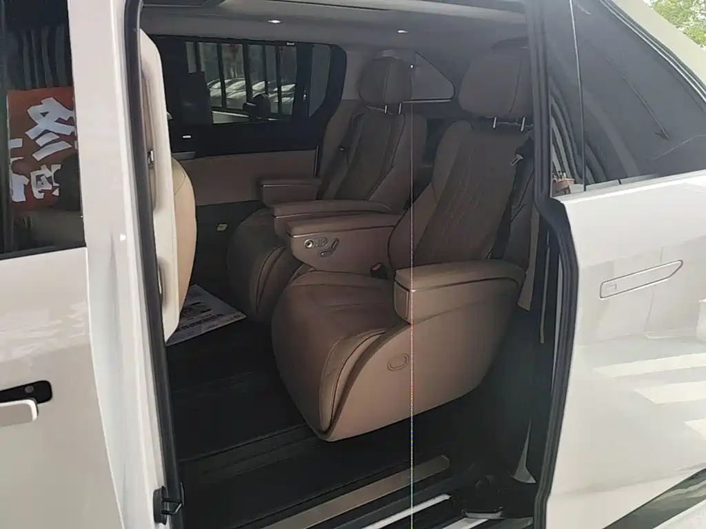 XPeng X9 — миниатюра 17