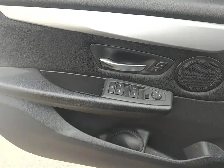 BMW 2 SERIES STATION WAGON