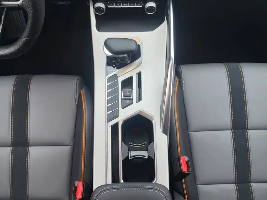 Geely Binyue — миниатюра 16
