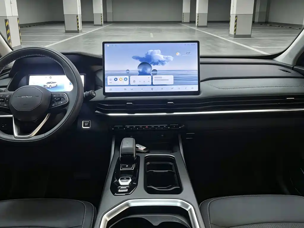 Geely Haoyue L — миниатюра 10