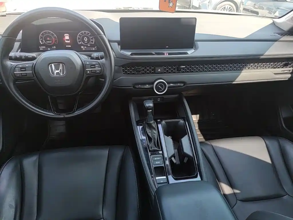 Honda Accord — миниатюра 10