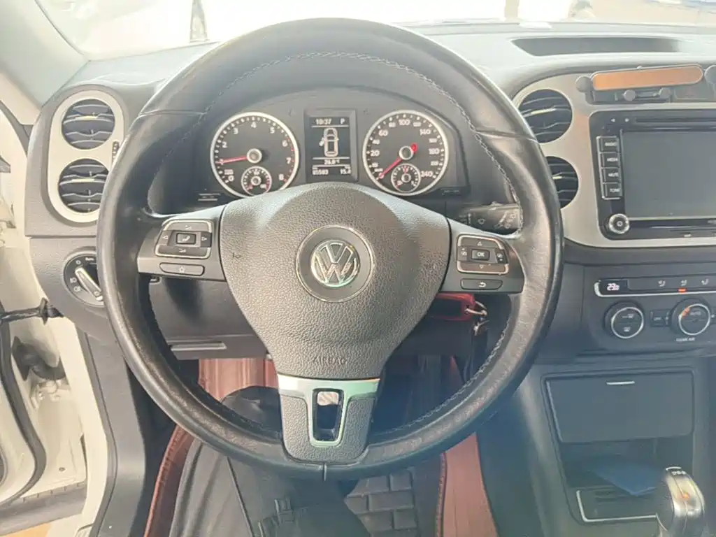 Volkswagen Tiguan — миниатюра 11