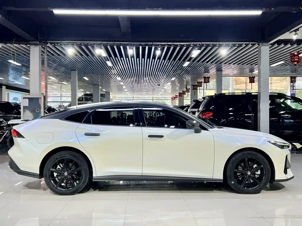 Changan UNI-V iDD — миниатюра 11