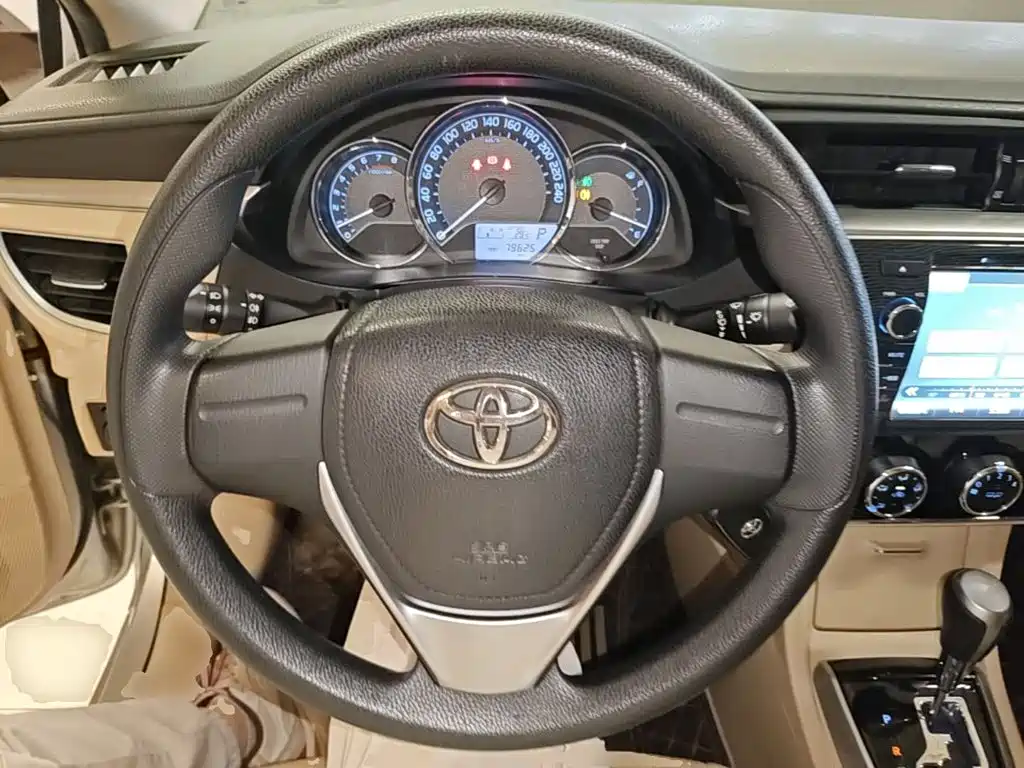 Toyota Corolla — миниатюра 11