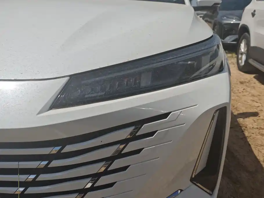 Changan Eado — миниатюра 5