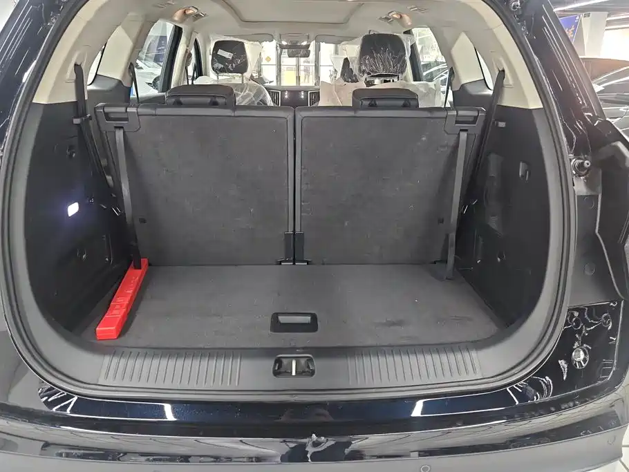 Hongqi Hongqi HS7 PHEV — миниатюра 4