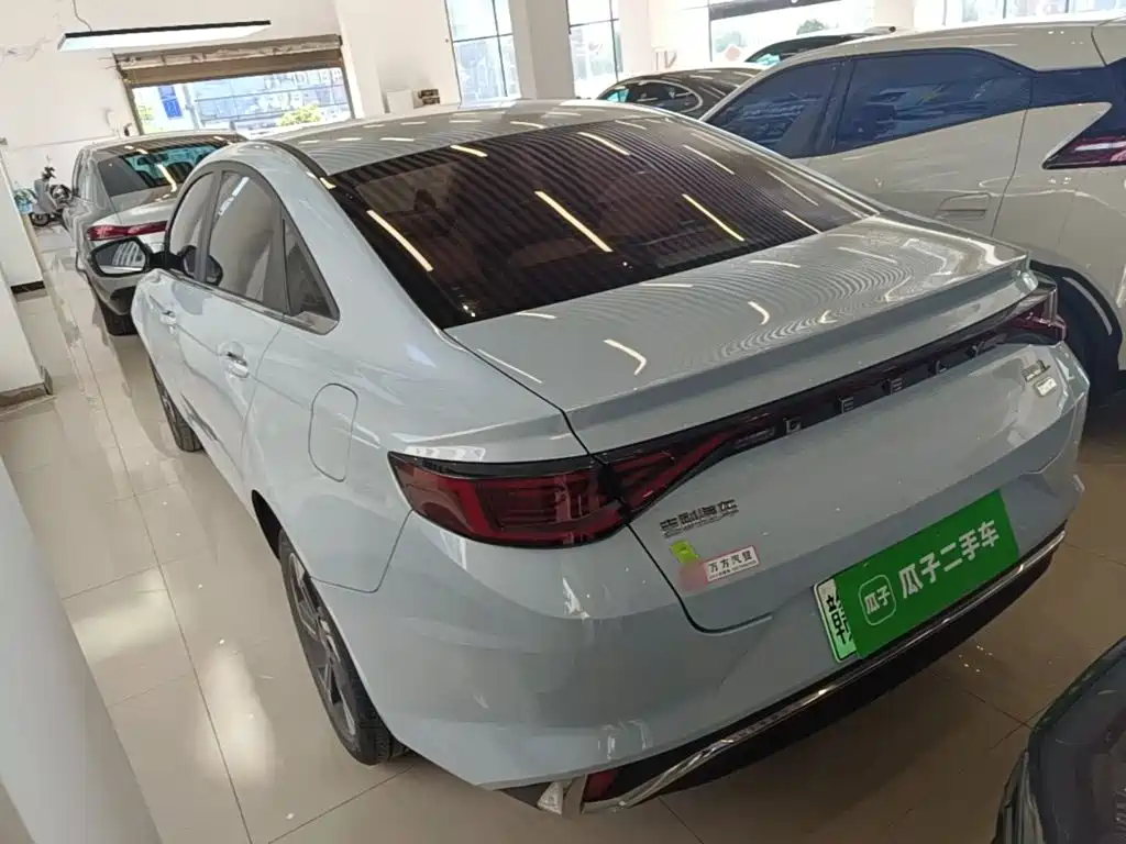 Geely L HiP — миниатюра 5