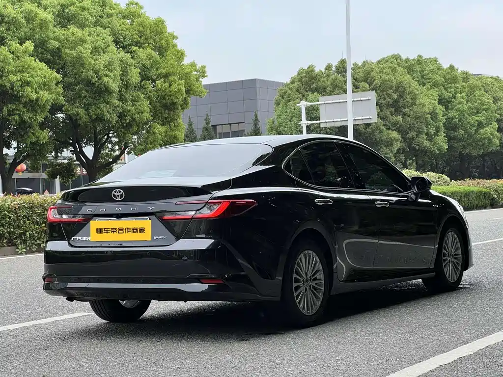 Toyota Camry 2024 2.0HGVP Luxury