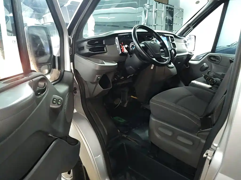 Ford Transit Custom — миниатюра 16