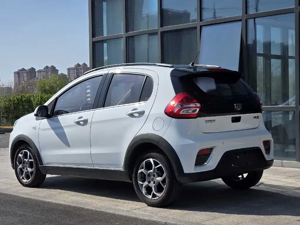Geely X1 2017 1.3L AT
