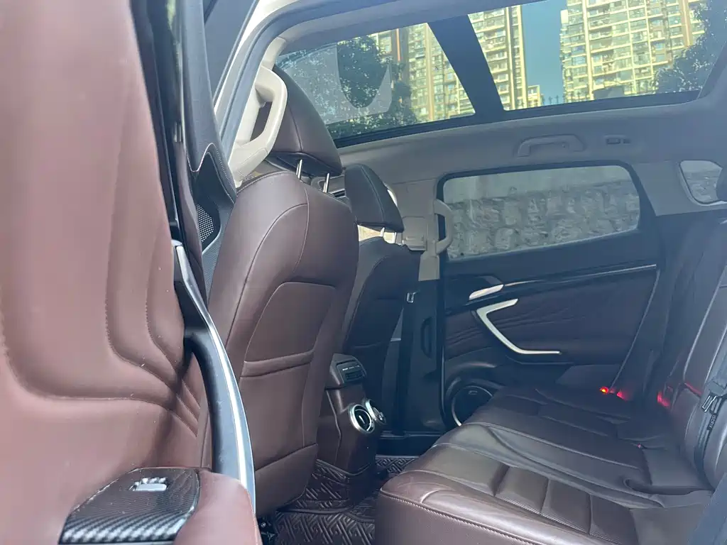 WEI PAI WEI BRAND VV7