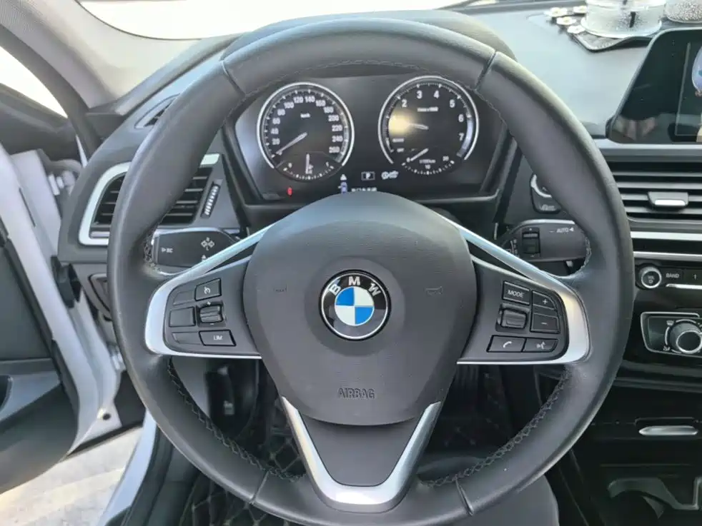 BMW 1 Series — миниатюра 11