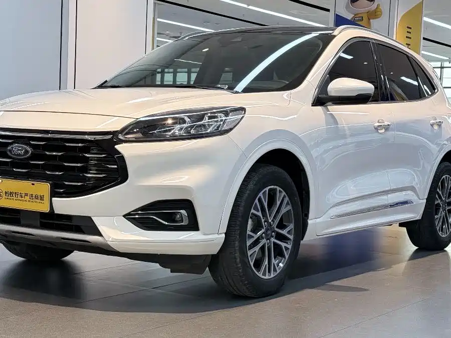 Купить Ford Escape