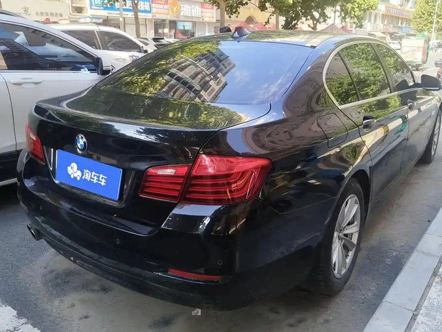 BMW 5 Series — миниатюра 3