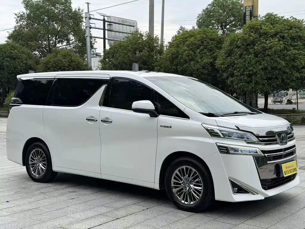 Toyota Vellfire — миниатюра 2