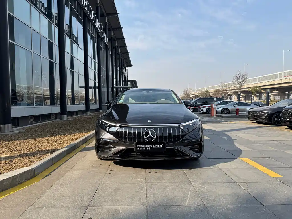 MERCEDES-BENZ EQS AMG