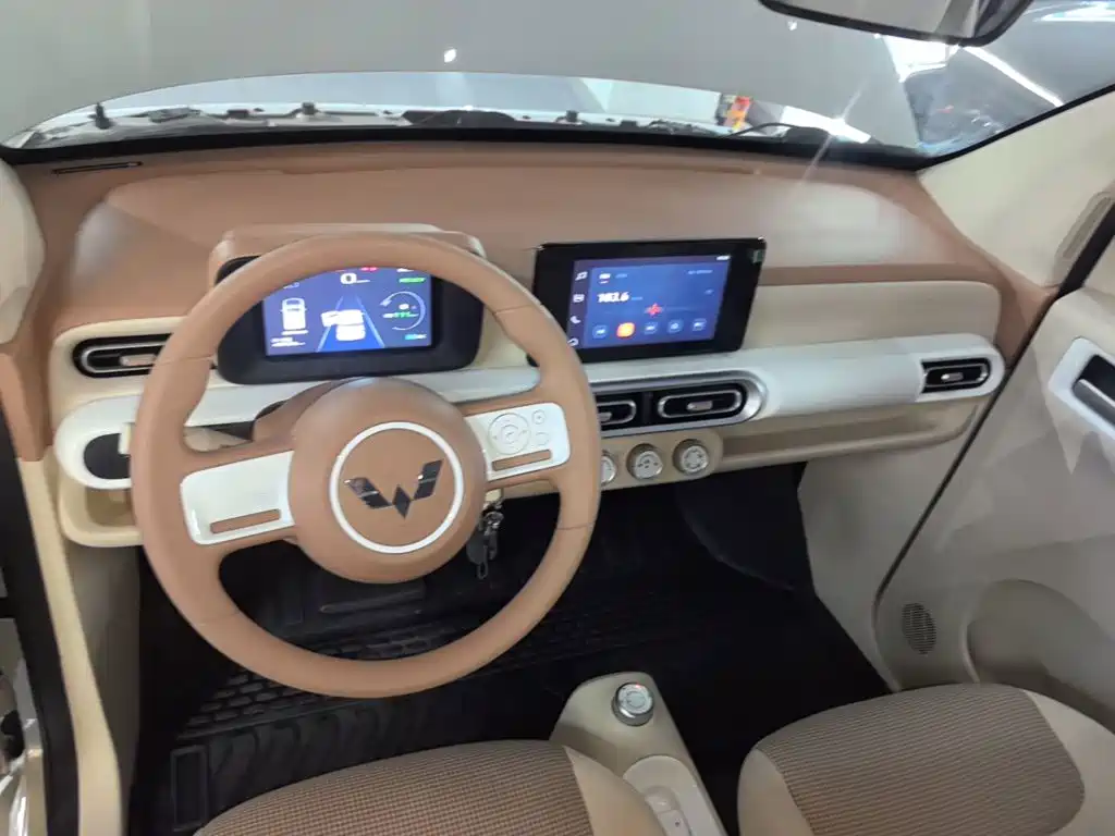 Wuling MINIEV — миниатюра 10