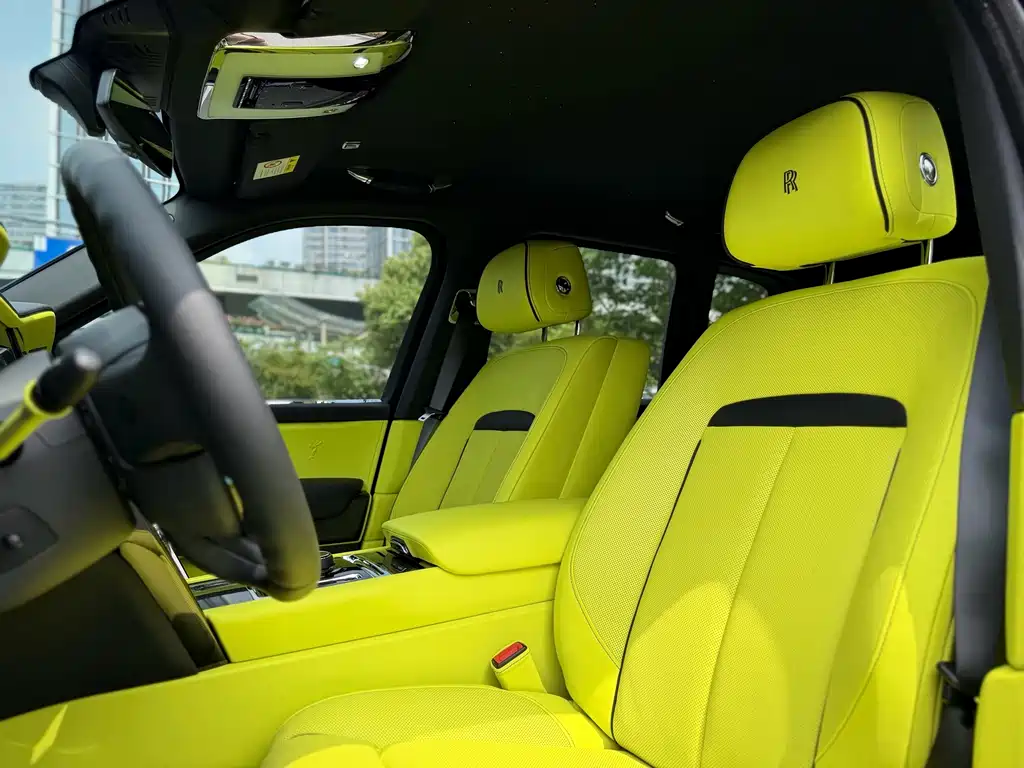 Rolls-Royce Cullinan — миниатюра 14