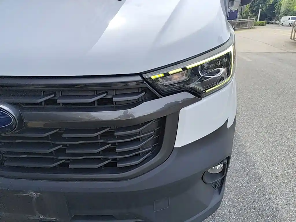 Ford Transit — миниатюра 24
