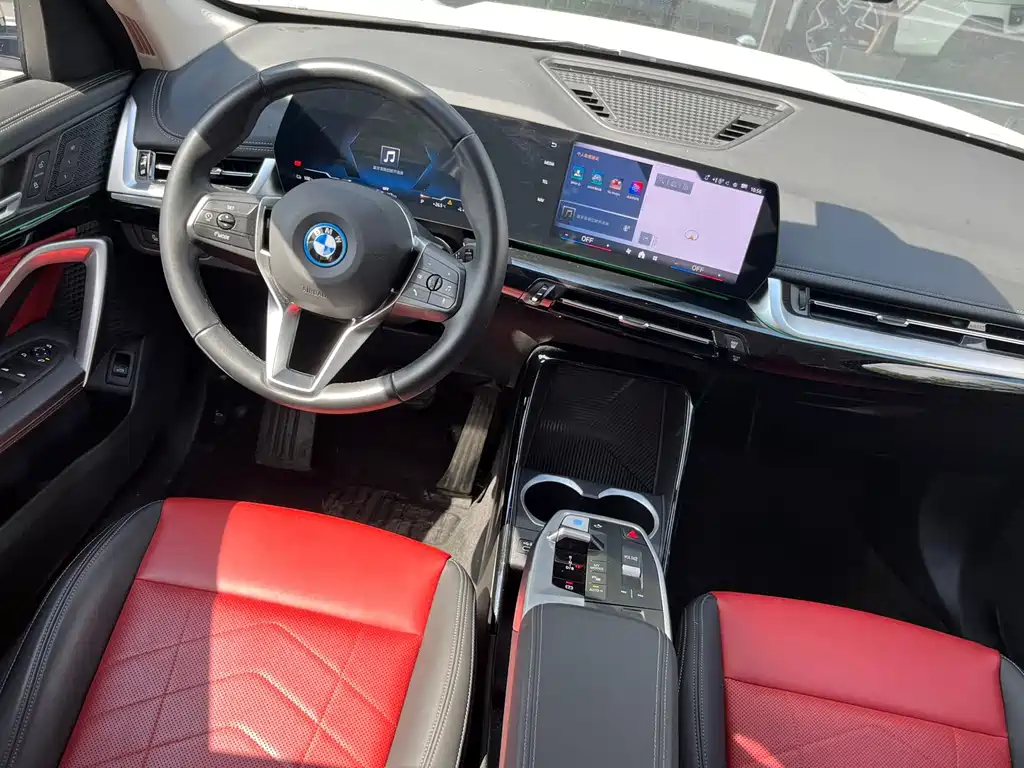 BMW iX1 — миниатюра 6