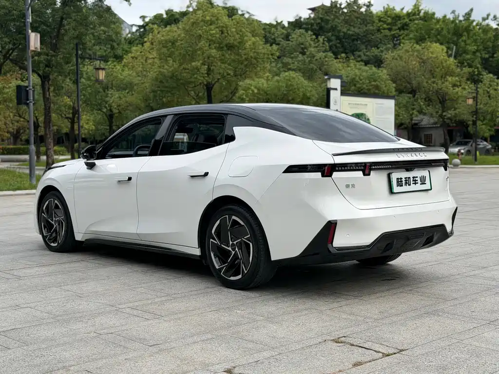 Lynk & Co 07 EM-P — миниатюра 6