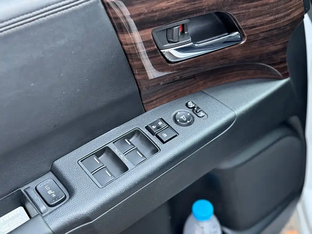 Honda Elysion — миниатюра 6