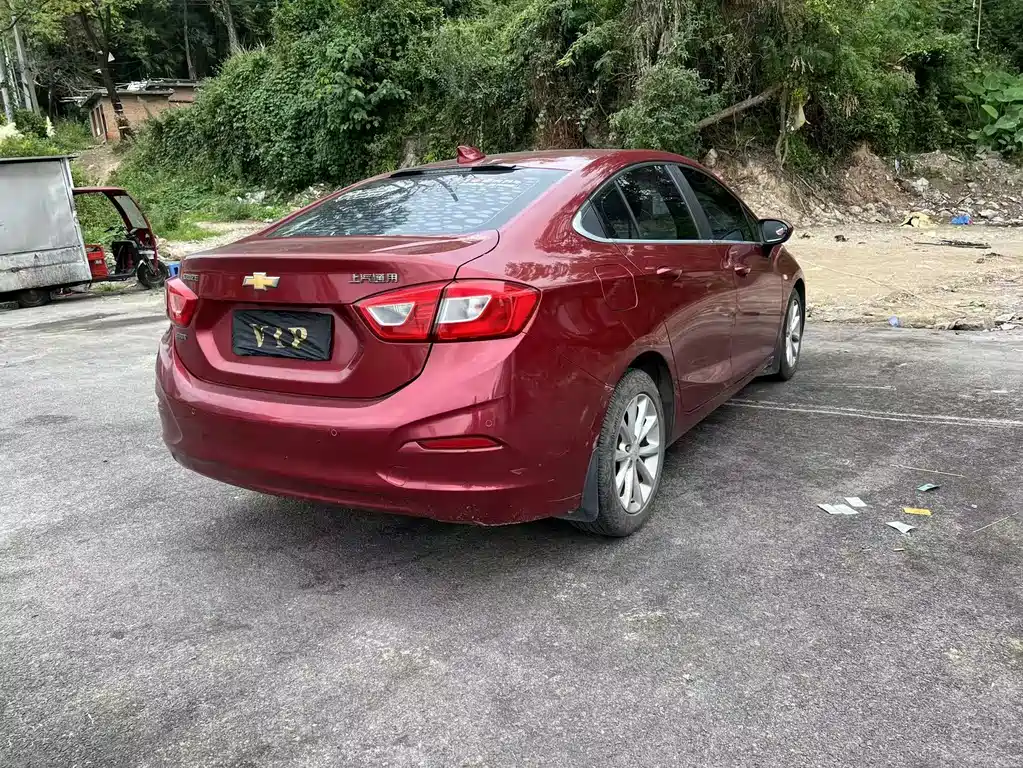 Chevrolet Cruze — миниатюра 10
