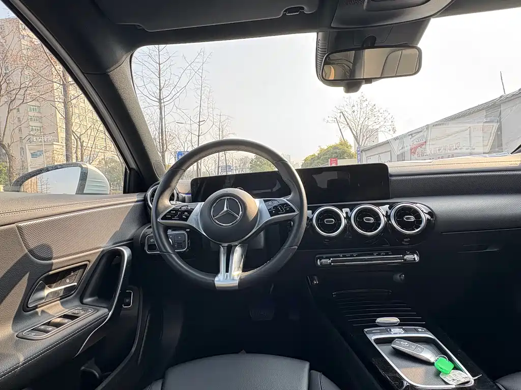 MERCEDES-BENZ A CLASS