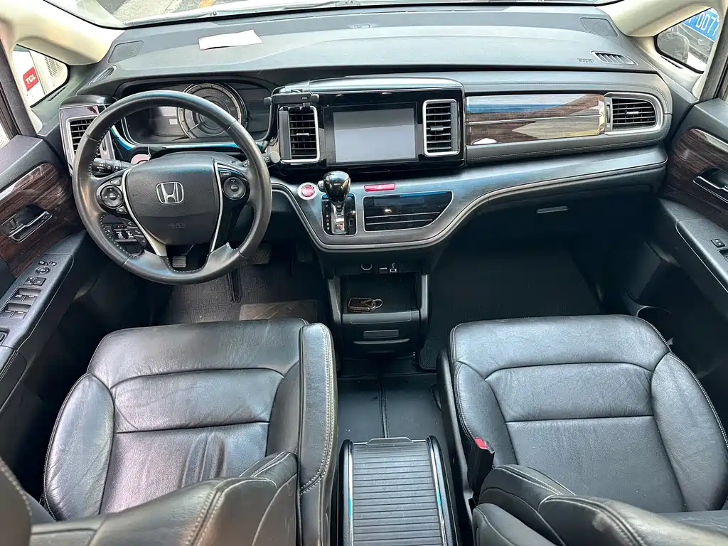 Honda Elysion — миниатюра 6