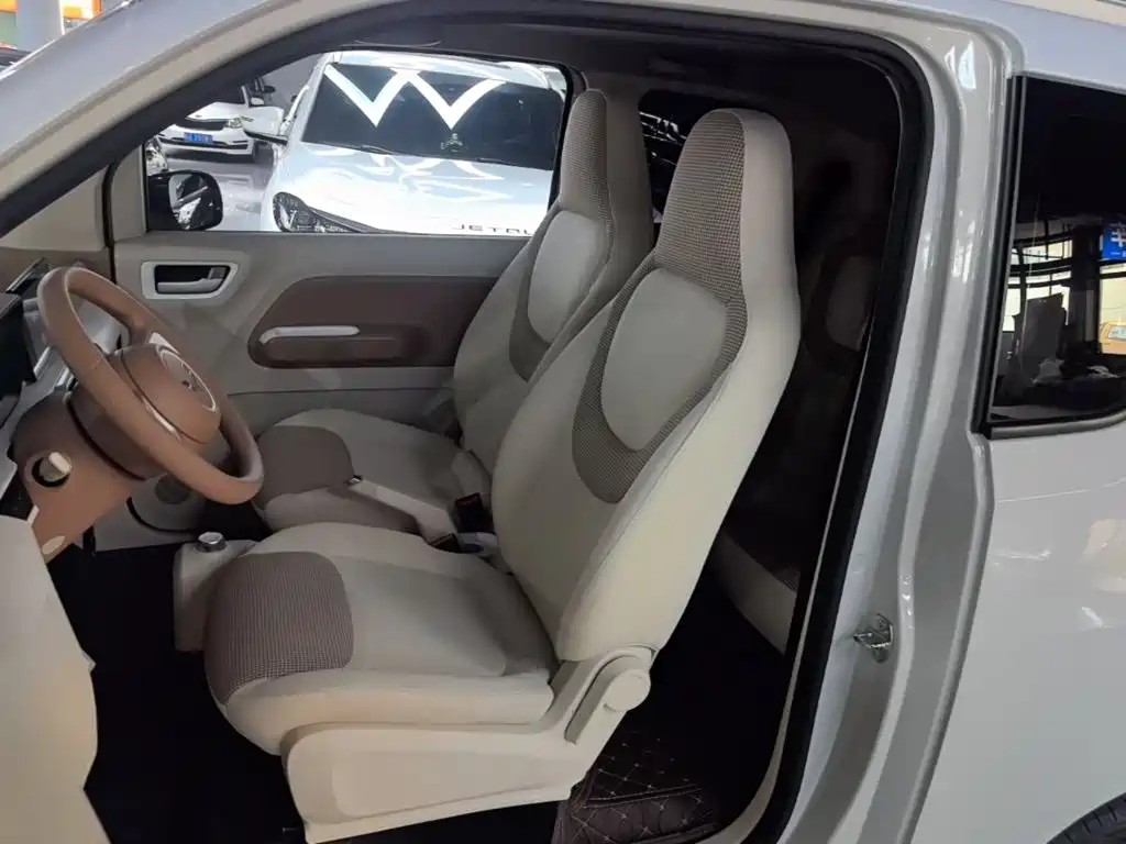 Wuling MINIEV — миниатюра 15