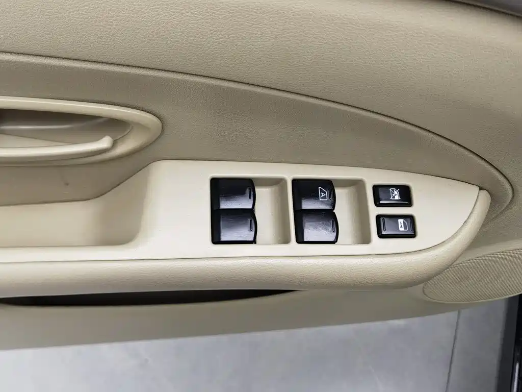 Nissan Sylphy — миниатюра 9