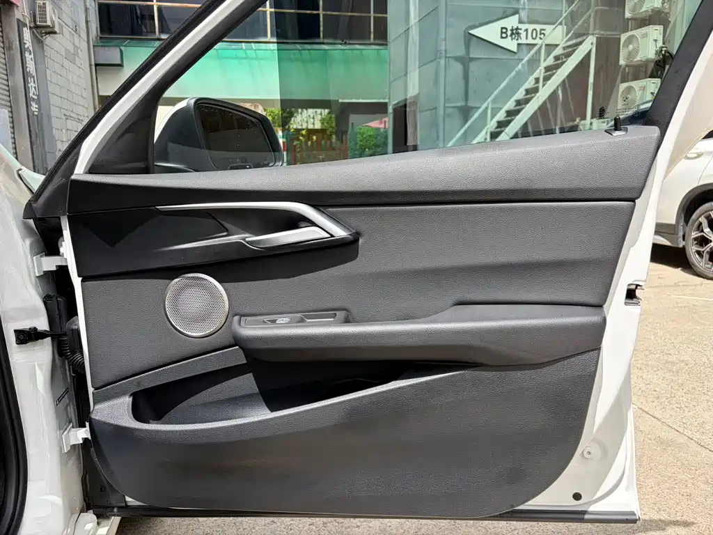 BMW 1 Series — миниатюра 18