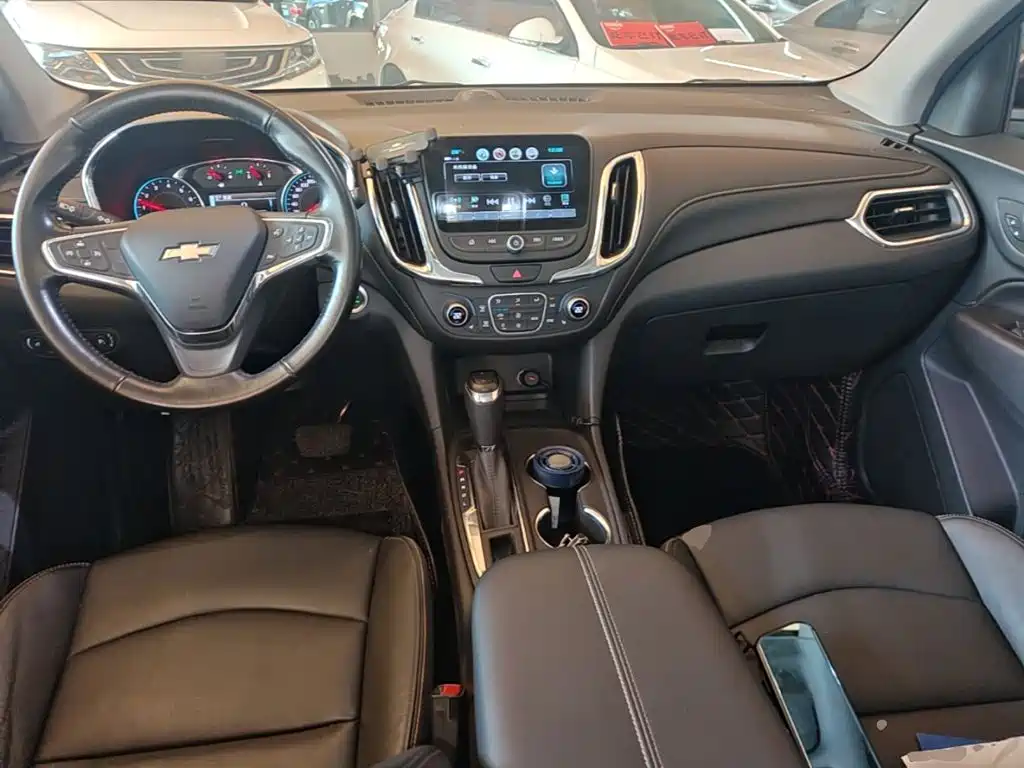 Chevrolet Equinox — миниатюра 10