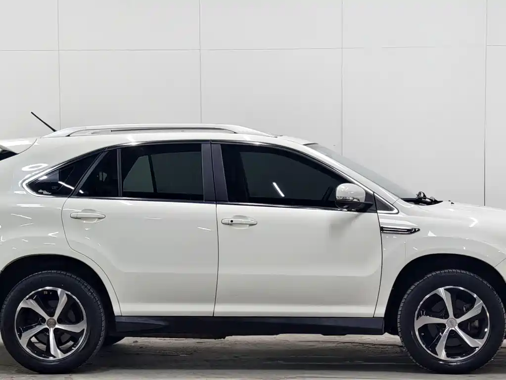 BYD S7 2016 2.0T AT Luxury