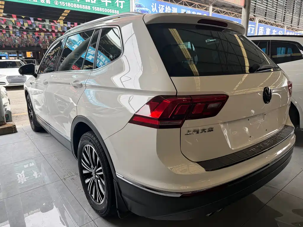 Volkswagen Tiguan L — миниатюра 9