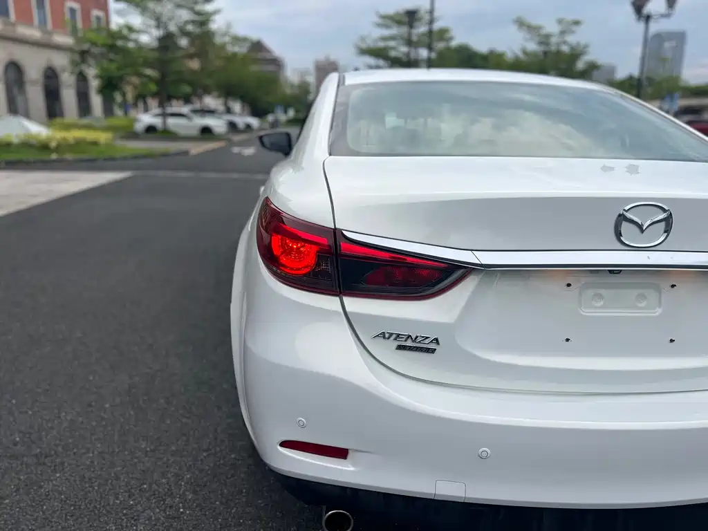 Mazda Atenza 2017 2.0L Luxury