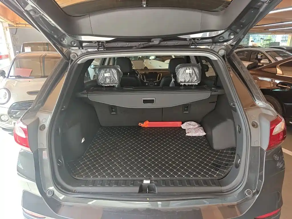 Chevrolet Equinox — миниатюра 19