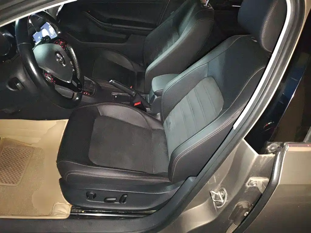 Volkswagen Sagitar — миниатюра 16
