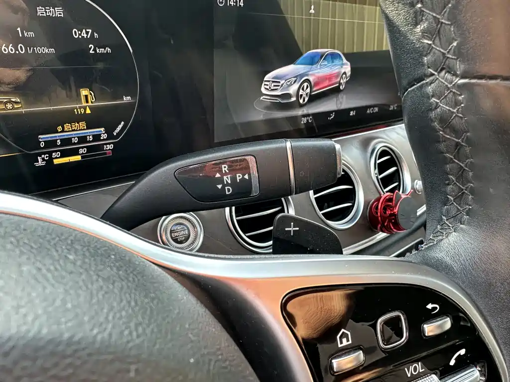 MERCEDES-BENZ E CLASS