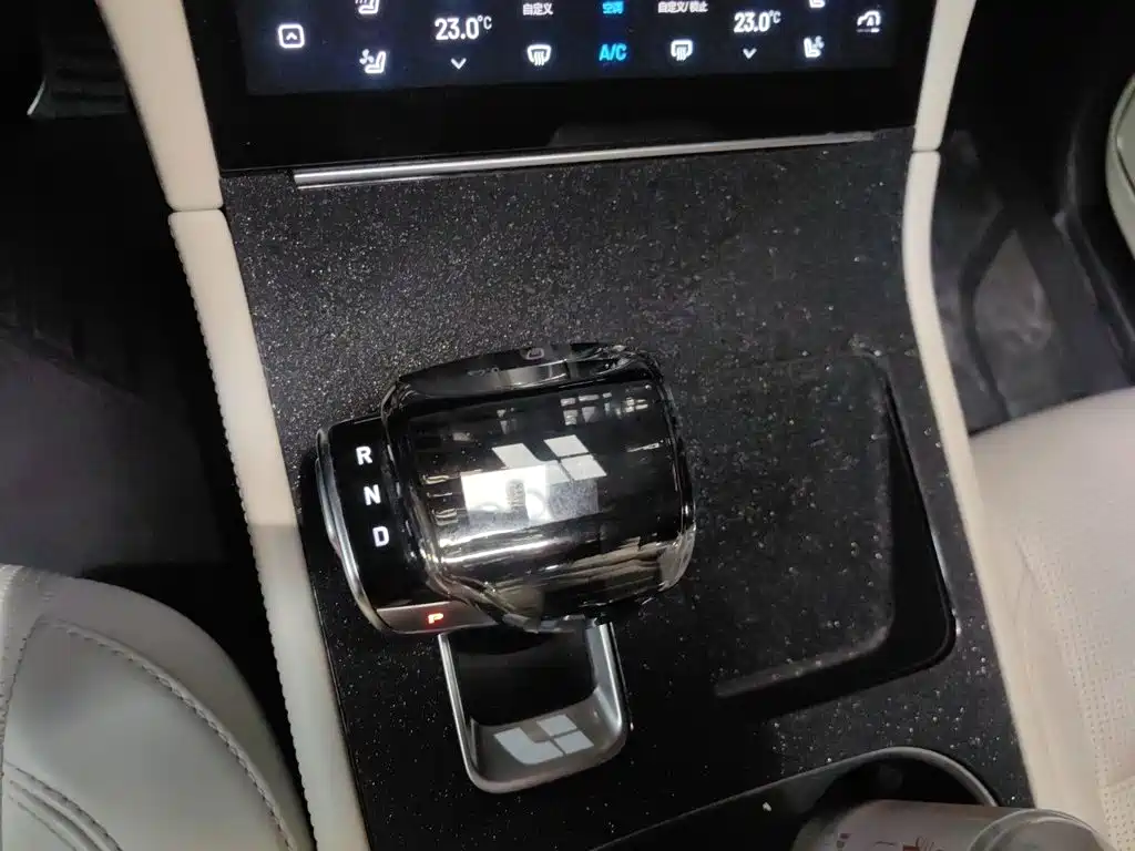 Li Auto Li ONE — миниатюра 10