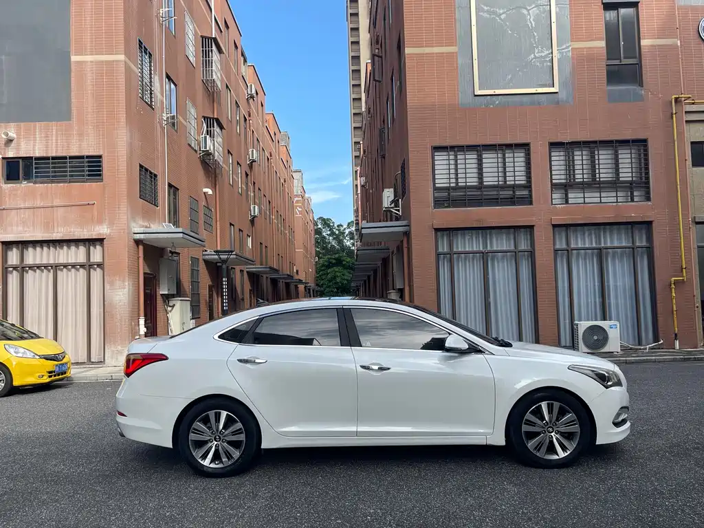 Hyundai Mistra — миниатюра 5