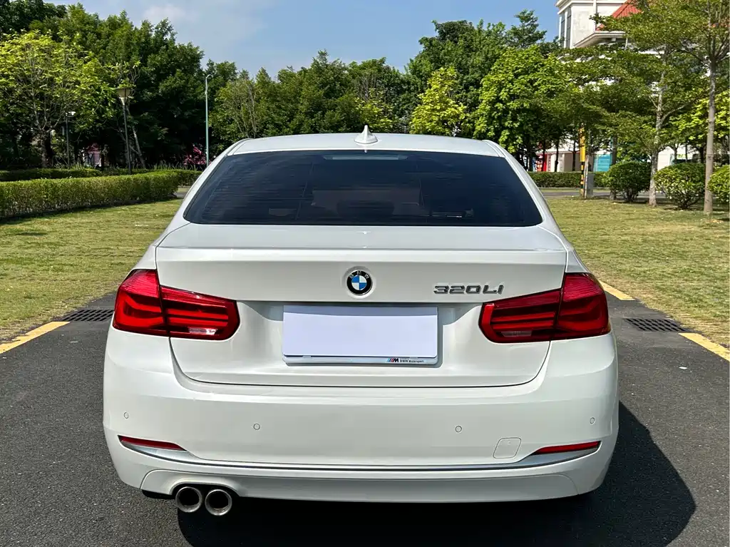 BMW 3 Series — миниатюра 8