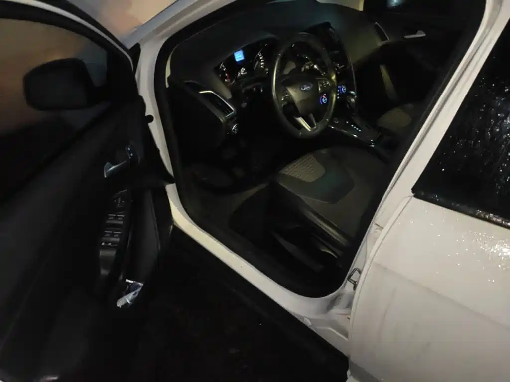 Ford Focus — миниатюра 12