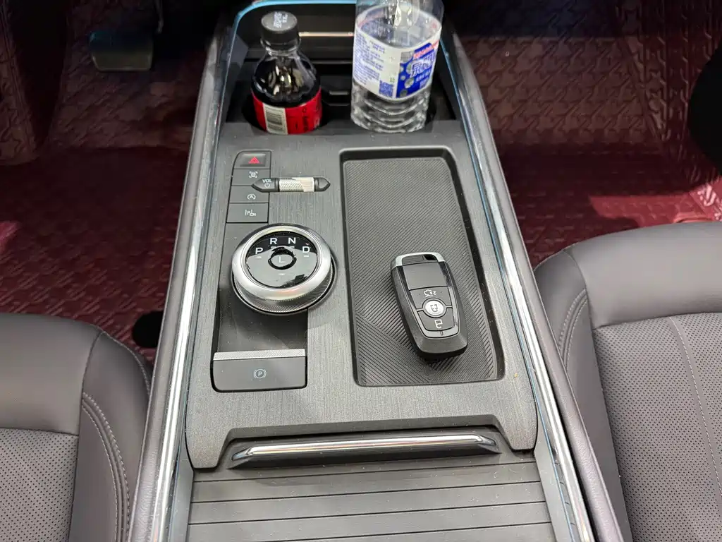 Ford Mondeo — миниатюра 12